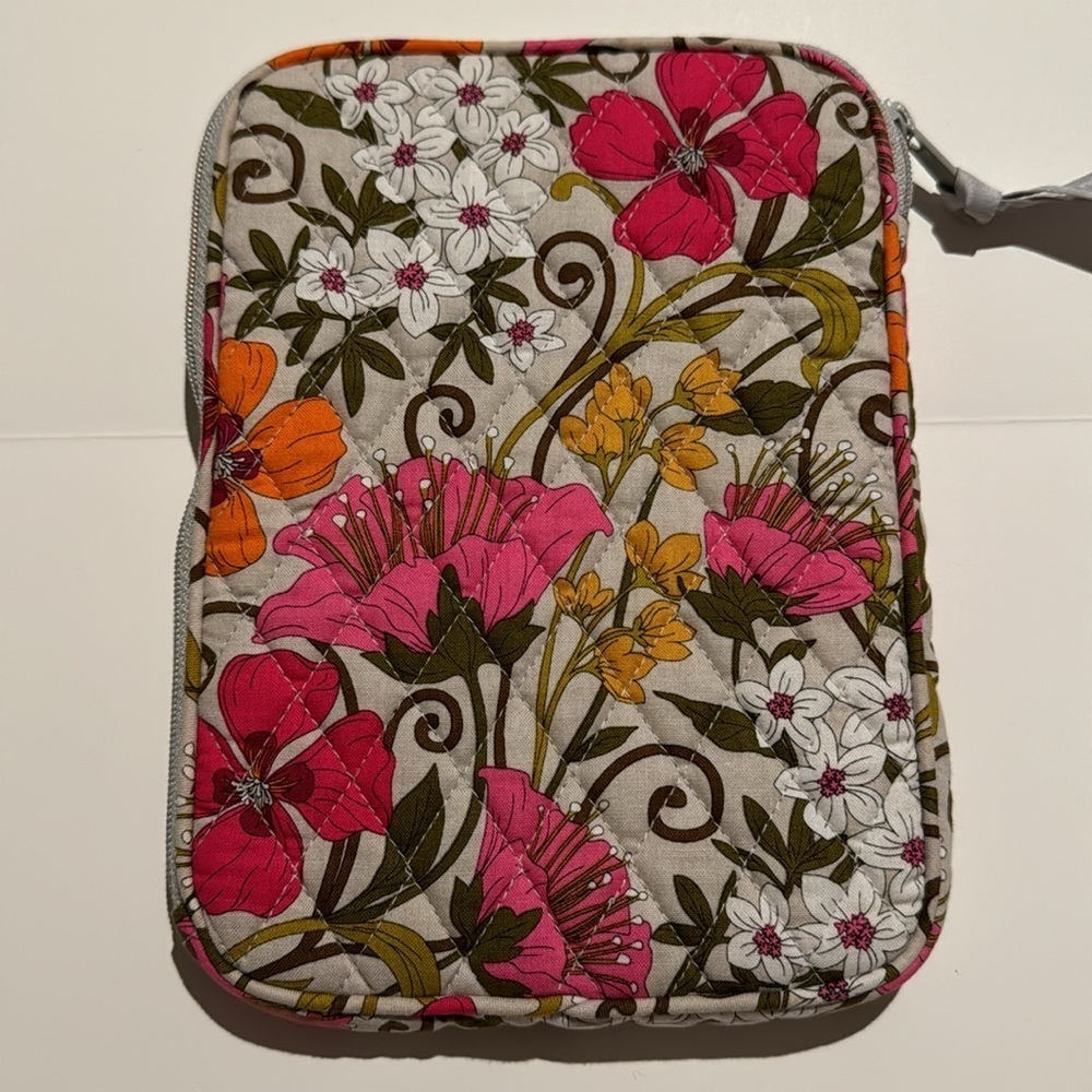 Vera‎ Bradley Quilted Tea Garden Tablet Zip Around Case Sleeve Holder - Picture 2 of 6